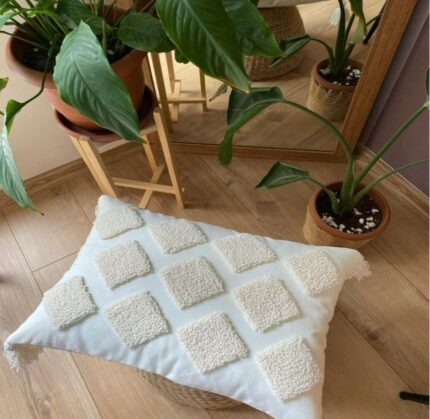 Tufted cushion cover